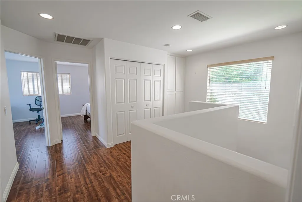 24472 Montevista Circle, Valencia, California 91354 home-pic-13